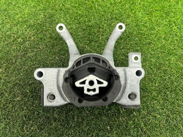 Подушка КПП 6862577 BMW