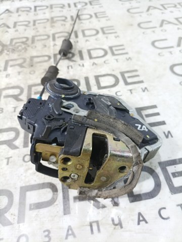 Замок задніх дверей, правих 6905060070 TOYOTA