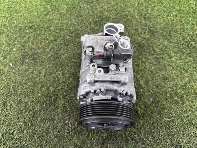 Компресор кліматичної установки 7L6820808 VAG