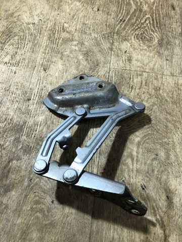 Завіса капота ліва 7L6823301 VAG