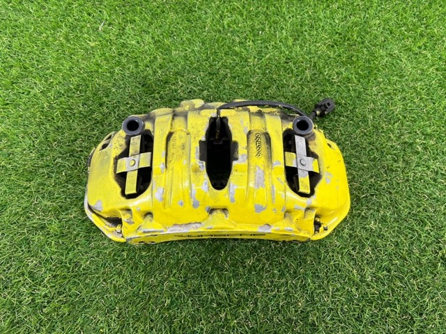 Супорт гальмівний, передній, правий 7PP615149AD PORSCHE