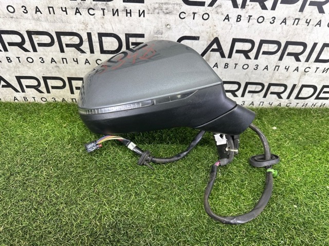 Праве бічне дзеркало Ауді Q5