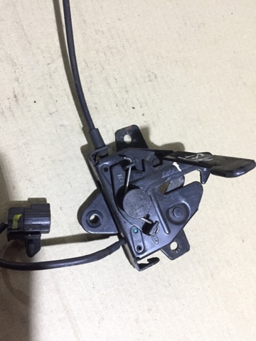 Замок кришки капота 811302B910 HYUNDAI