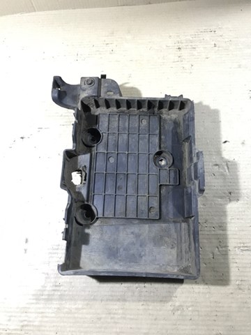 Піддон акумулятора(АКБ) 8200166032 RENAULT