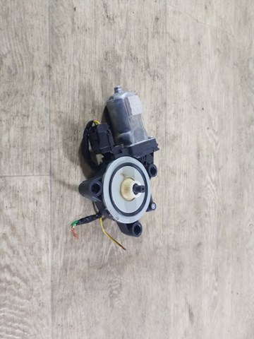 Мотор склопідйомника дверей передніх, лівих 82450C1000 HYUNDAI