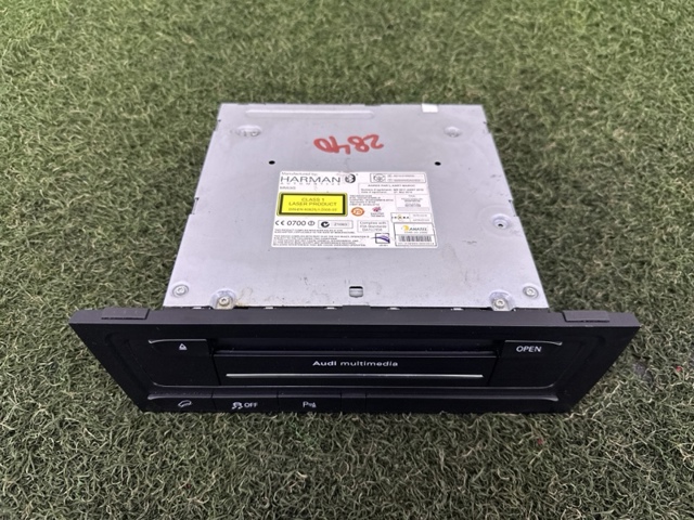 Блок керування мультимедійний 8T1035664D VAG