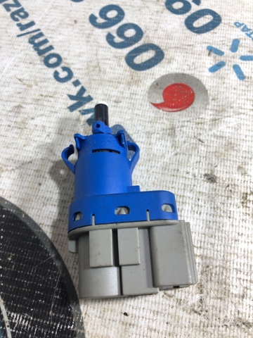 Датчик включення стопсигналу 8T4T9G854AA FORD