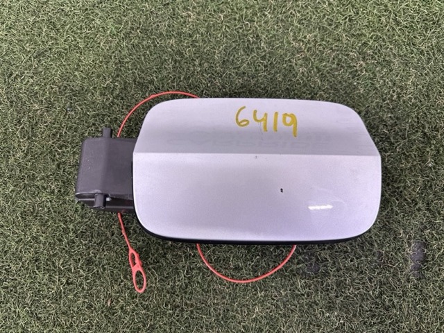 Лючок паливного бака 8V5809906 VAG