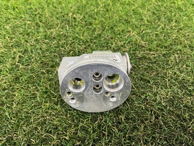 Клапан TRV, кондиціонера 9159803 BMW