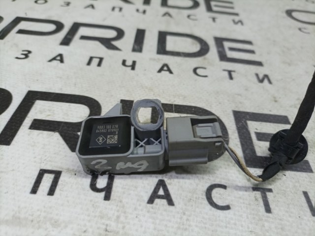 Датчик Ейрбег передній 988310002R RENAULT