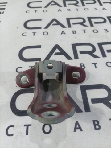 Петля передніх дверей лівих A046057 HYUNDAI