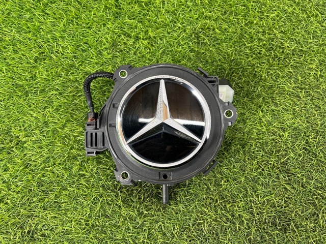 Ручка ляди, зовнішня A0997504600 MERCEDES