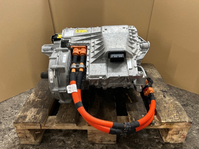 Двигун у зборі (електричний) A2433408902 MERCEDES