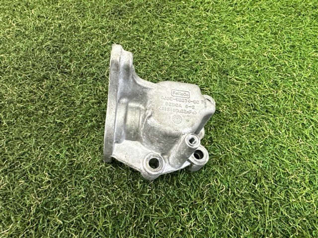 Кронштейн паливного насоса ПНВТ CJ5E9B374BC LAND ROVER