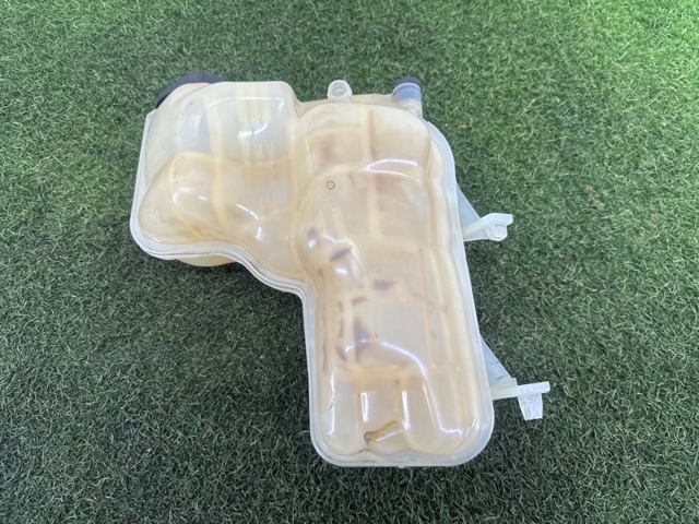 Бачок для води CPLA8A080AA LAND ROVER