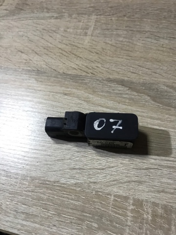 Датчик Айрбег передній GJ6A57K1X MAZDA