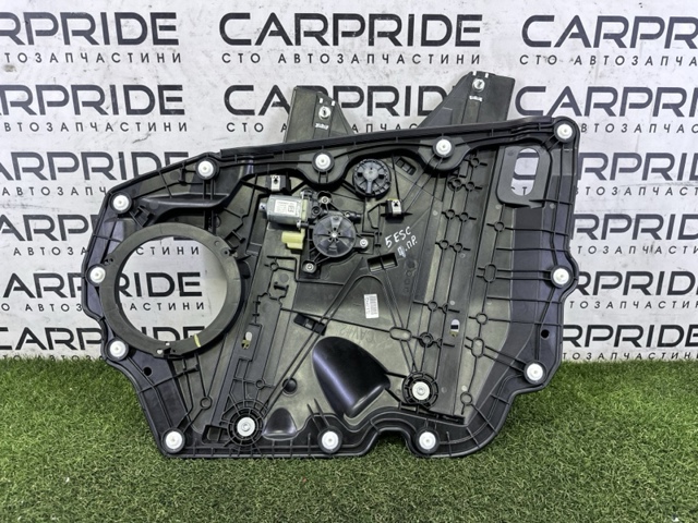 Мотор склопідйомника дверей передніх, правих LJ6Z9923394A FORD