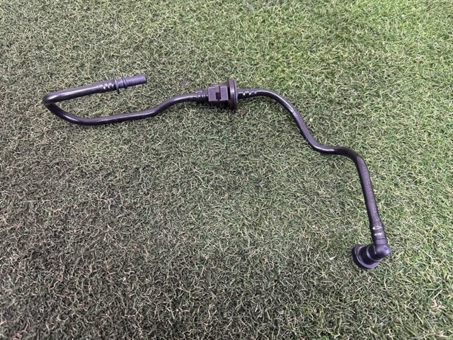 Клапан абсорбера паливних парів LR010749 LAND ROVER
