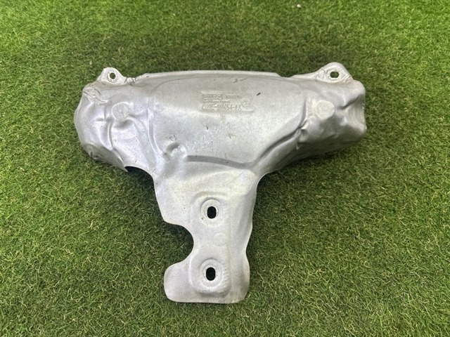 Кришка випускного колектора LR025679 LAND ROVER