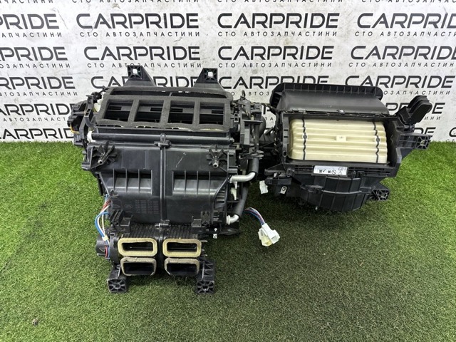 Електропідігрівач повітря системи опалення салону LR036381 LAND ROVER