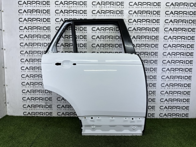 Двері пасажирські задні праві LR036402 LAND ROVER
