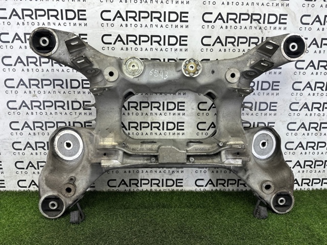 Підрамник задній LR037517 LAND ROVER