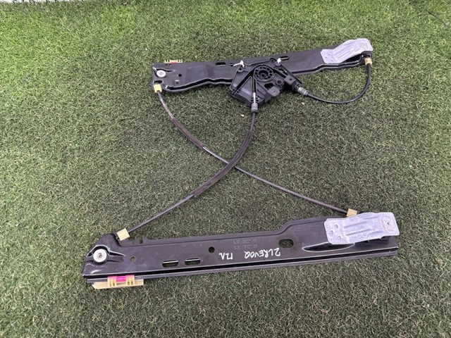 Склопідйомник передньої лівої двері LR046658 LAND ROVER
