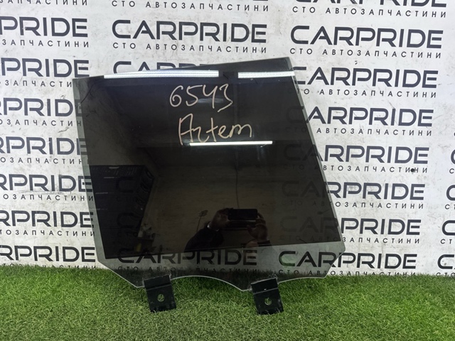 Скло заднє праве LR052676 LAND ROVER