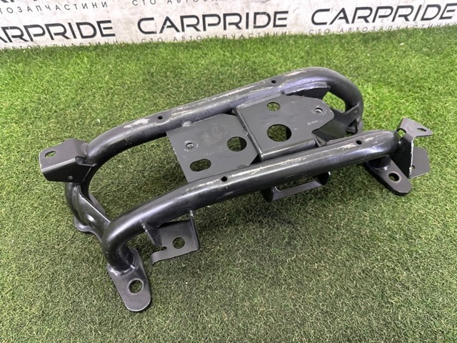 Кріплення коробки передач LR061587 LAND ROVER
