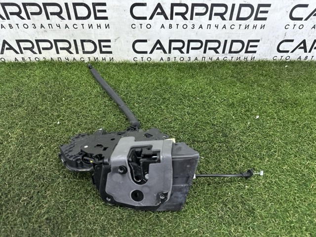 Замок задньої дверї, правої LR063628 LAND ROVER