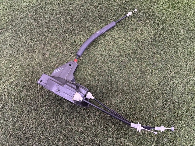 Замок дверей водія LR070440 LAND ROVER