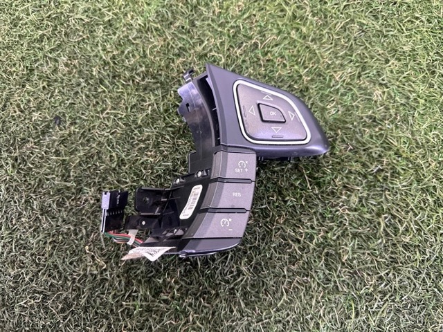 Блок кнопкових перемикачів кермового колеса LR071304 LAND ROVER