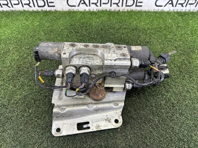 Блок шинних кранів LR072419 LAND ROVER