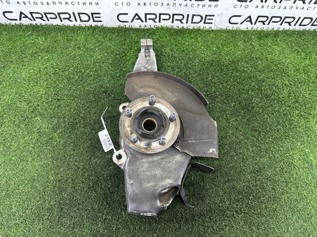 Цапфа поворотна права LR078374 LAND ROVER