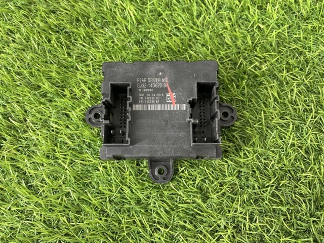 Блок комфорту задніх дверей LR083080 LAND ROVER