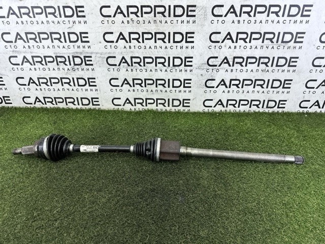 Привід правий LR092738 LAND ROVER