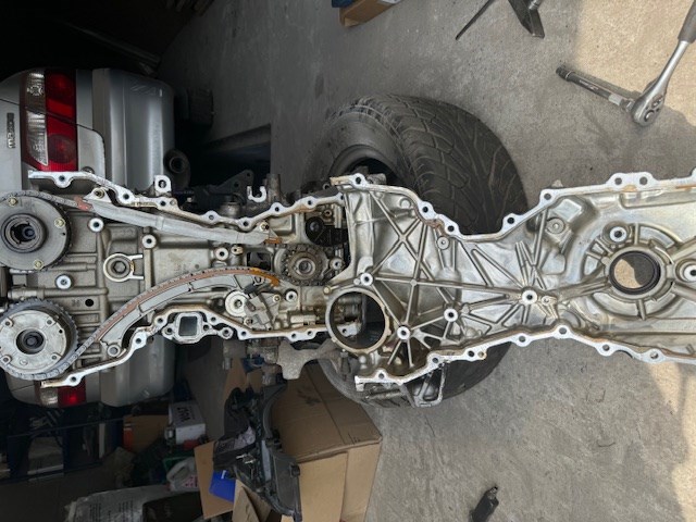 Головка блоку в зборі c распредвалами PE0110100C MAZDA