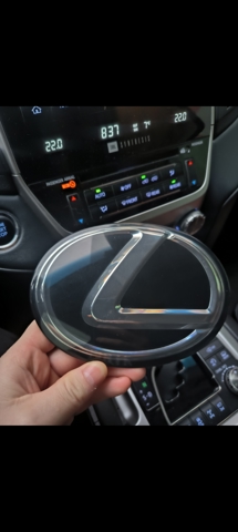 Емблема на решітку радіатора 5314130040 TOYOTA