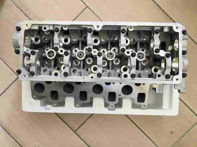 ГБЦ мотора 03L103351K VAG