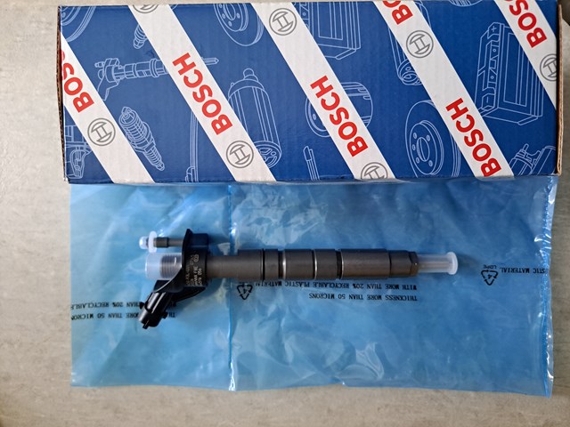 Форсунка дизельна в зборі, розпилювач + тримач 0445116006 BOSCH