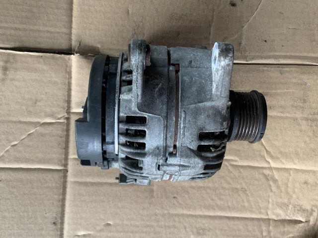 Генератор 1.5 dci e5