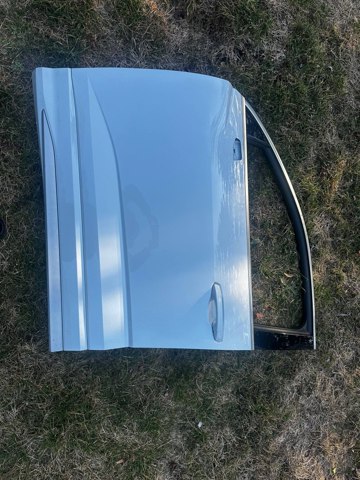 Дверь передня ліва 83F831051A VAG