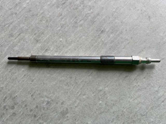 Свічки розжарювання A6421590101 MERCEDES