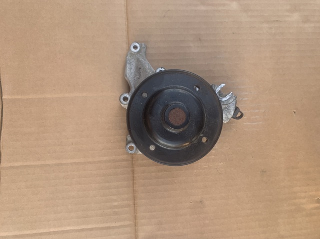Водяний насос SH0115100 MAZDA