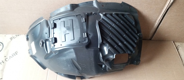 Підкрилок переднього крила, лівий передній 51717260729 BMW