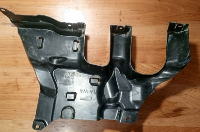 Захисний кожух кермового механізму 51757340192 BMW