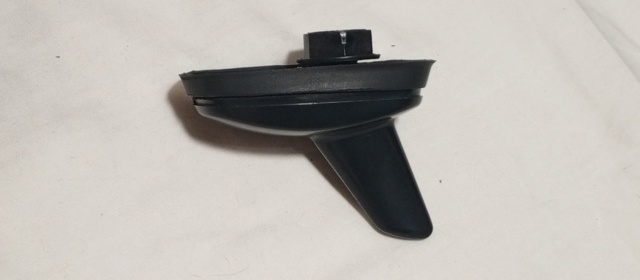 Антена 561035497 VAG