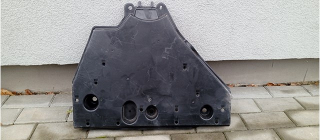 Деталі підлоги (основа кузова або підлоги) 5839842040 TOYOTA