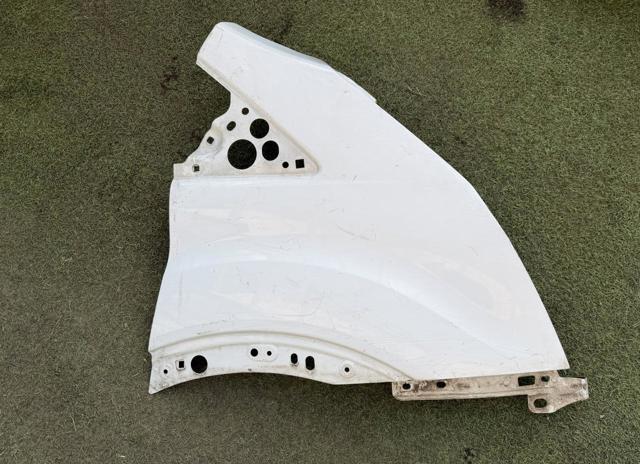 Переднє праве крило 1845321 FORD