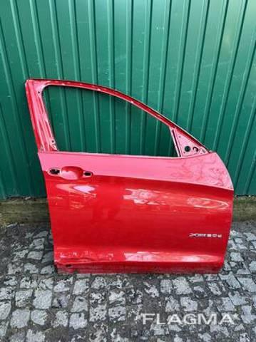 Пасажирські передні двері 41007364790 BMW